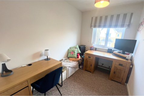 Bedroom Five / Study