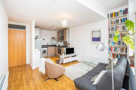 Lounge / Kitchen