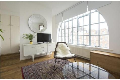 Living Room/Bedroom