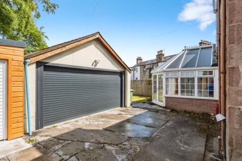 Double Garage 