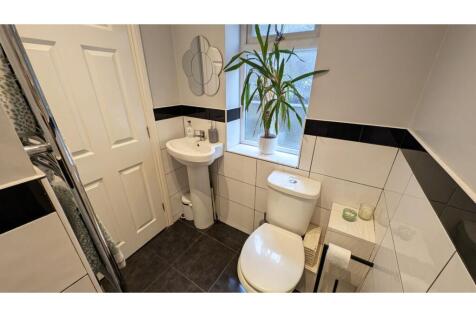 Downstairs Bathroom