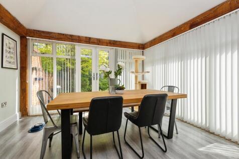 Breakfast room