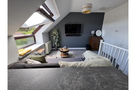 Lounge / Kitchen