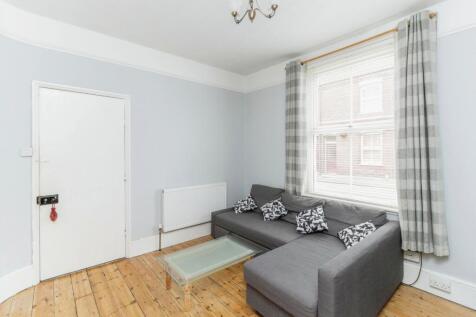 Reception/Bedroom