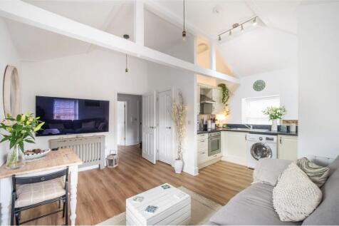 Lounge / Kitchen
