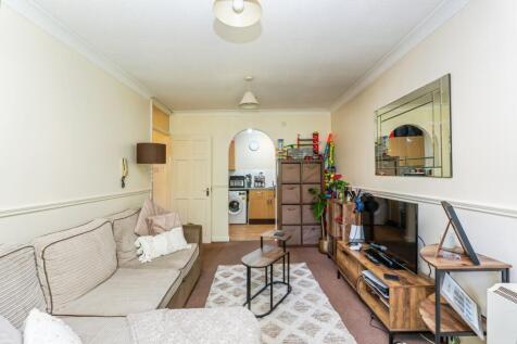 Lounge / Kitchen