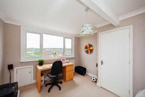 Bedroom Three/Study