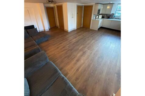 Lounge / Kitchen