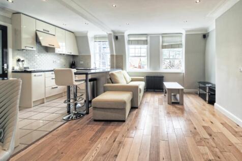 Lounge / Kitchen