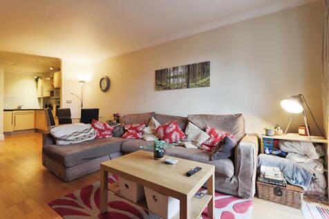Apartment Living Rm