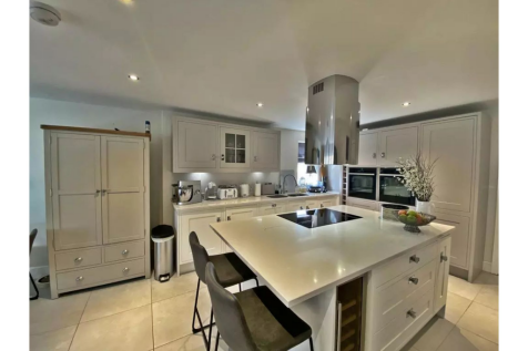 Kitchen/Breakfast
