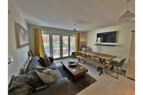 Kitchen/Family Room