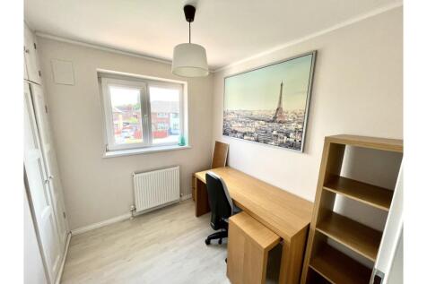 Bedroom Three/Study
