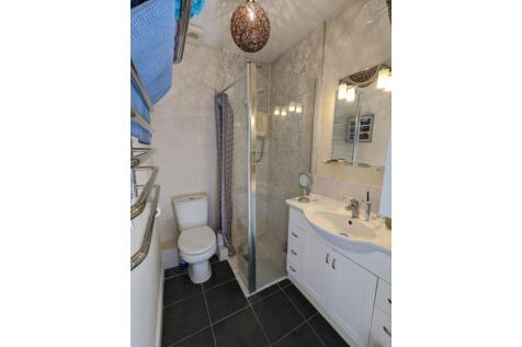Master En-suite
