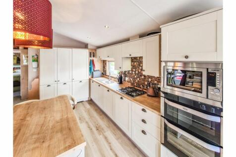 Lounge / Kitchen