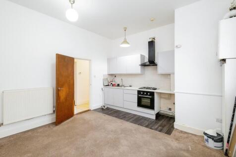 Lounge / Kitchen