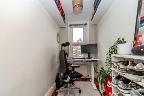 Bedroom Three/Study