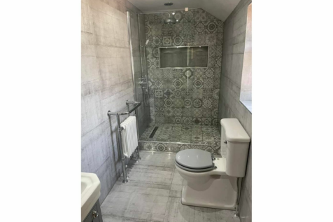 Cottage Bathroom