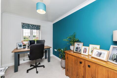 Office / Bed&#39; Five