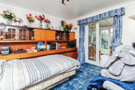 Reception/Bedroom