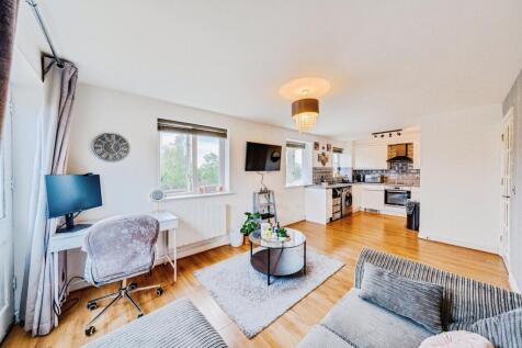 Lounge / Kitchen