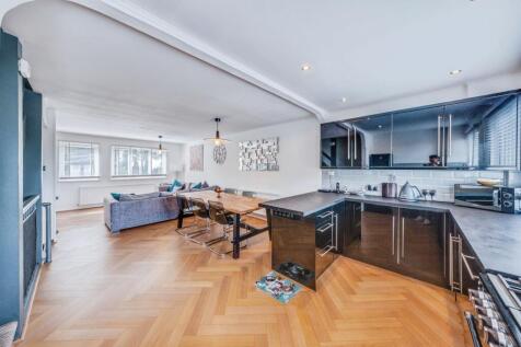 Kitchen/Family Room