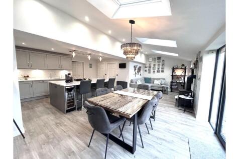 Kitchen/Family Room