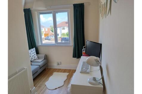 Bedroom Three/Study