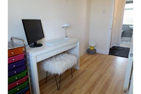 Bedroom Three/Study