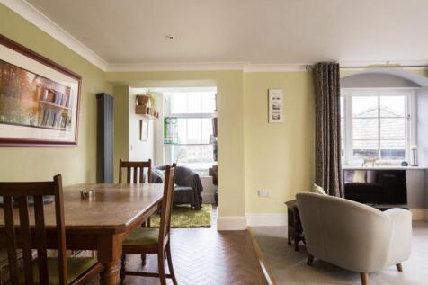 Snug / Sitting Room