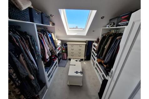 Walk-in Wardrobe