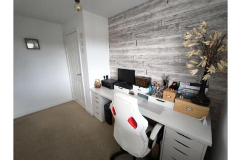 Bedroom Four / Study