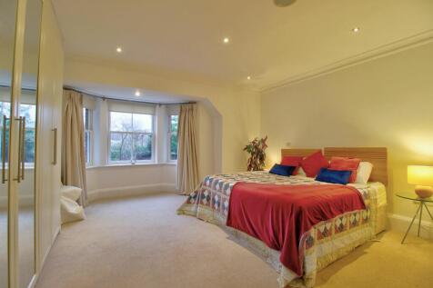 Shown with 6&#39; bed