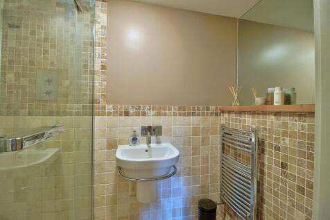 Guest en-suite