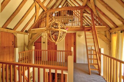 Steps to mezzanine floor