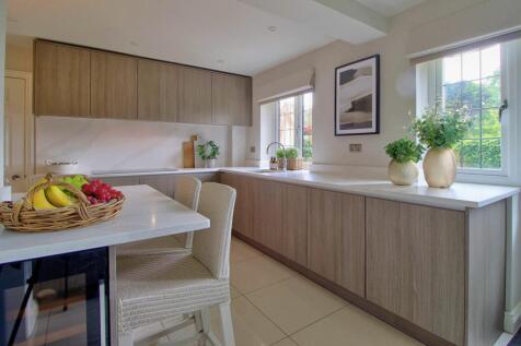 Breakfast bar for four stools