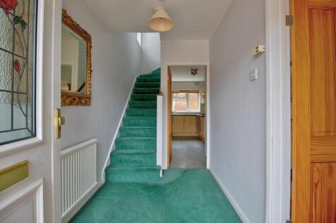 Entrance hall with good natural light