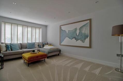 Living room - cosy, but bright