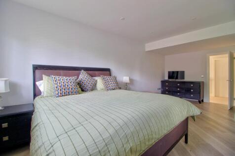 Bedroom Three - super spacious and overlooking gar