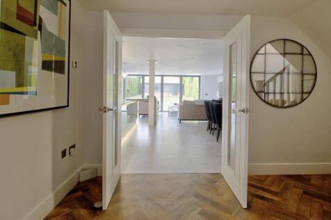 Beautiful entrance from hallway