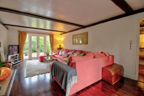 Living Room with patio doors