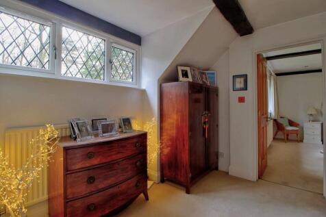 Landing showing door to Master Bedroom