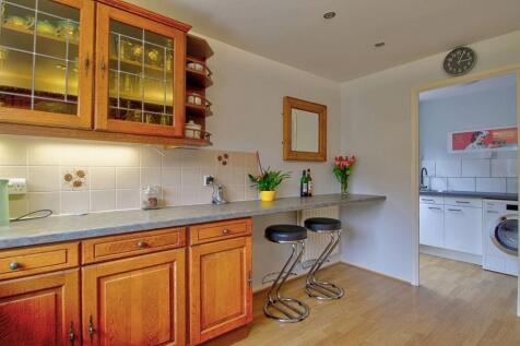 Breakfast bar seating