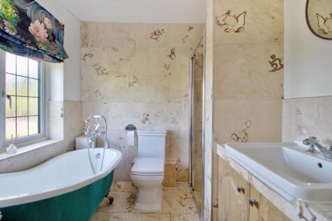 Bedroom 2 Ensuite (with shower enclosure &amp; tub)