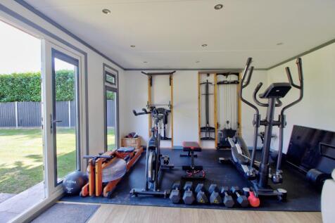 Cabin - large enough for gym and workspace