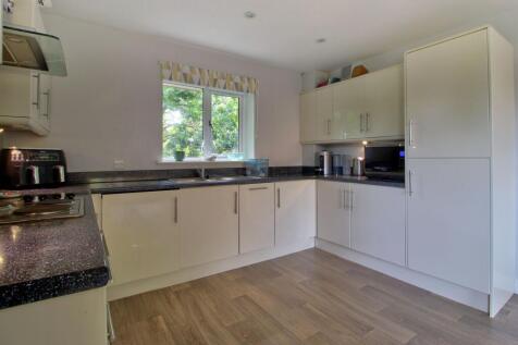Includes Integrated Appliances