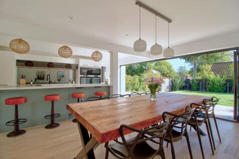 5.5m wide bifold doors