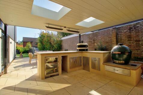 Outdoor Kitchen - sheltered, but sunny