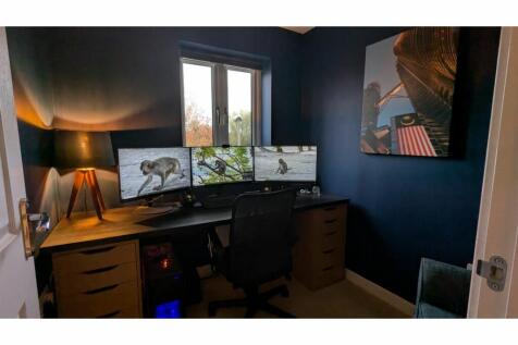 Bedroom Three/Study