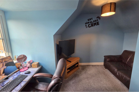 Bedroom Five / Study
